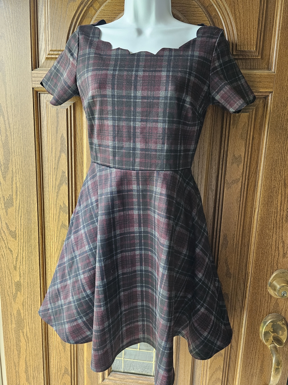 Smak Parlour Plaid Scallop Neck Fit-and-Flare Dress in Burgundy and Black